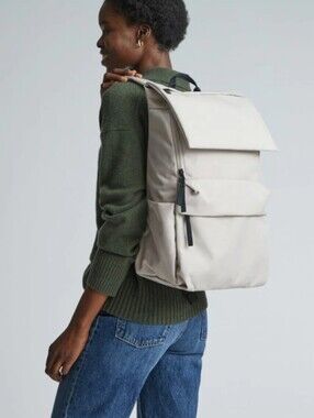 Everlane ReNew Transit Backpack Warm Quartz